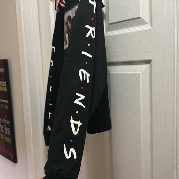 Friends - Picture 4 of 8